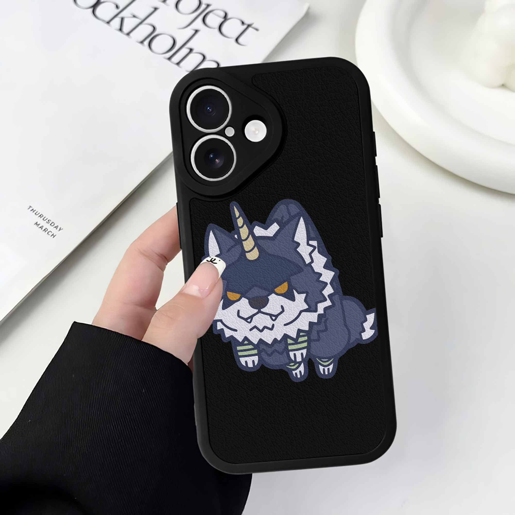 （画像用） 転スラ Regarding Reincarnated to Slime 【iPhone 16シリーズ対応】シリコンスマホケース（レザー調） 材質：シリコン